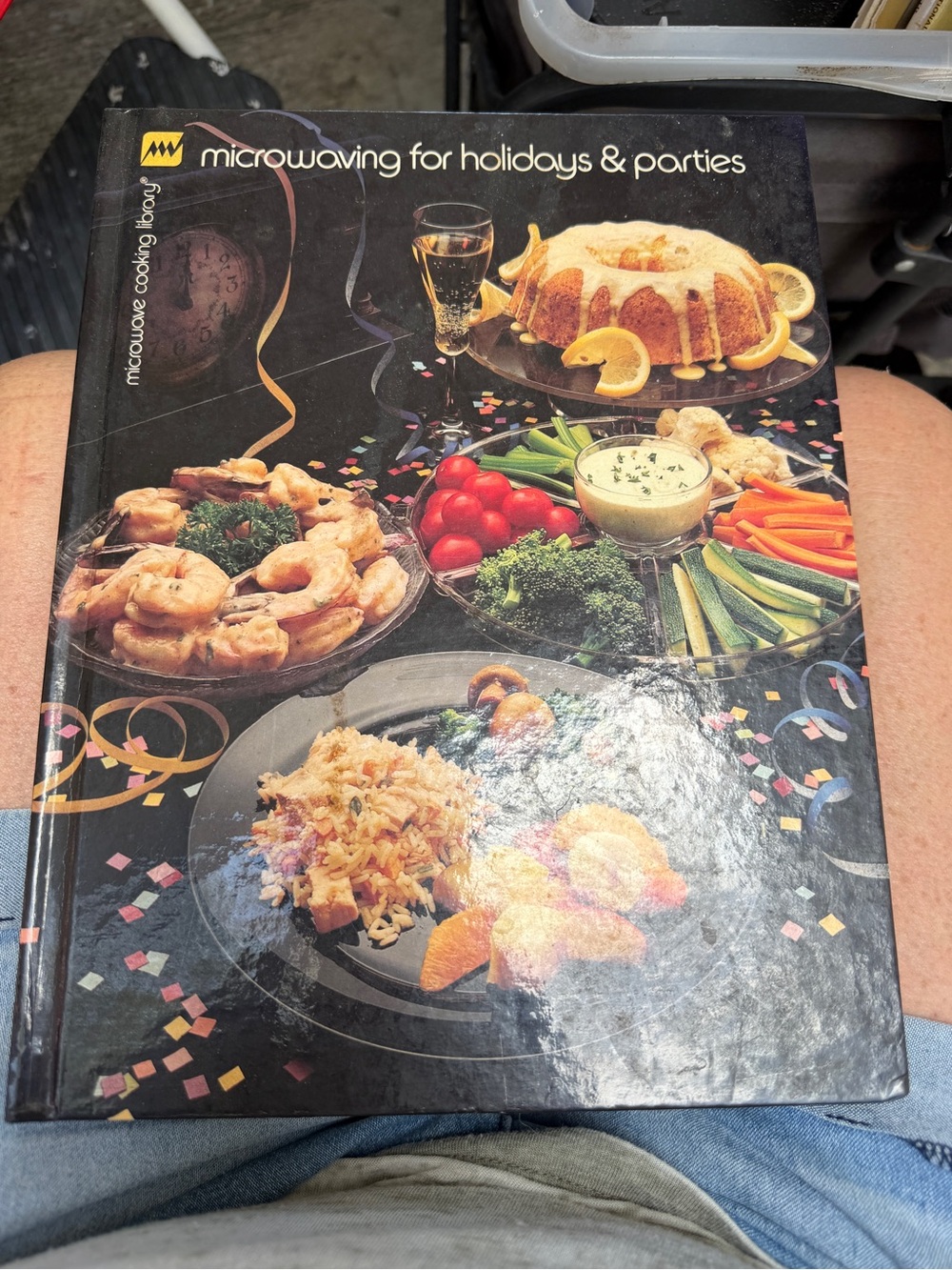 Microwave Cooking for Holidays & Parties Cookbook - Black